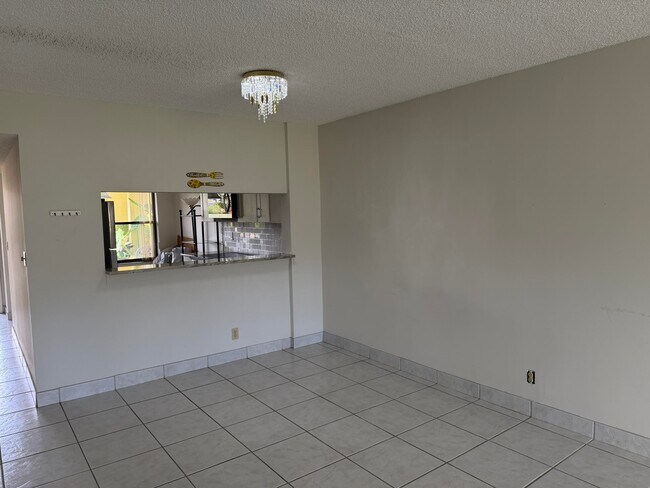 Building Photo - 4692 Lucerne Lakes Blvd E