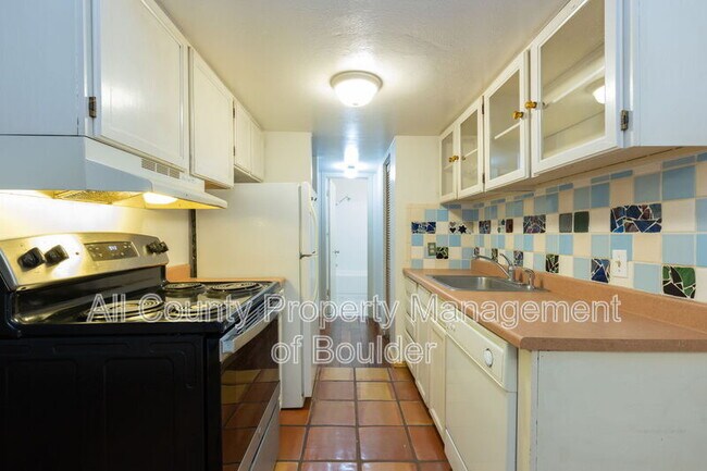 Building Photo - 1111 Maxwell Ave