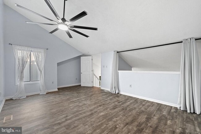 Building Photo - 33 Windbrooke Cir
