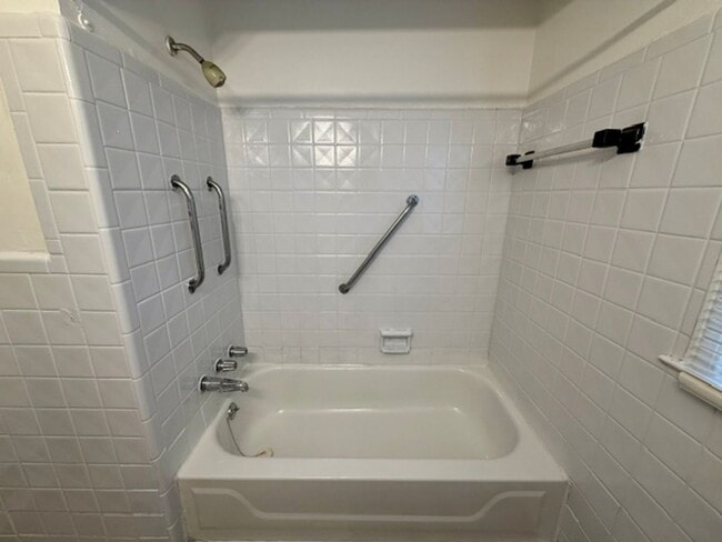 Building Photo - 15328 Kentfield St