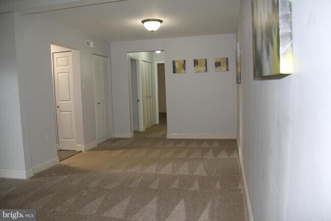 Building Photo - 3360 Woodburn Rd