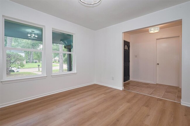 Building Photo - 25303 Lynbriar Ln