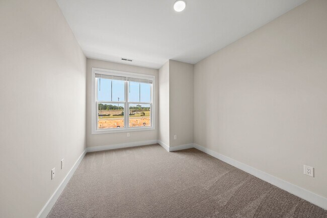 Building Photo - 3018 White Rail Dr
