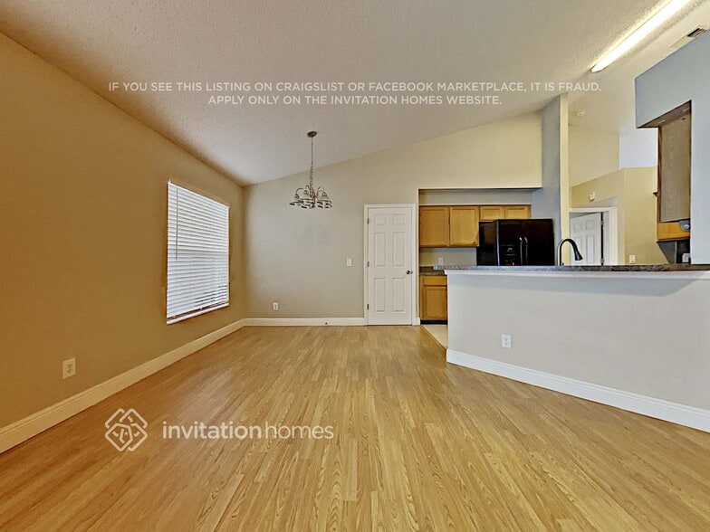 Building Photo - 1718 Snaresbrook Way