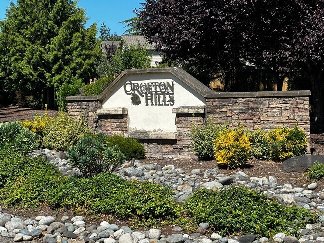 Building Photo - 3bd/2ba Covington House