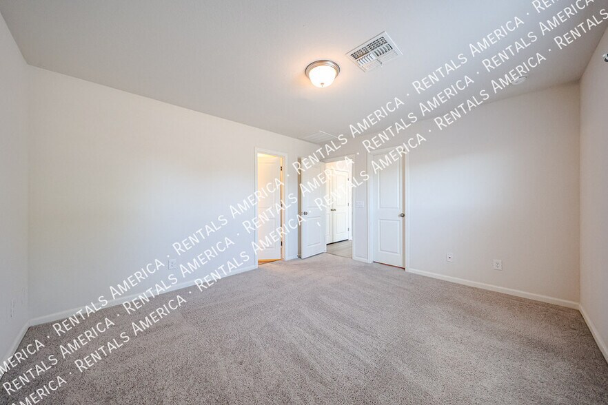 Building Photo - 118 W Impala Dr