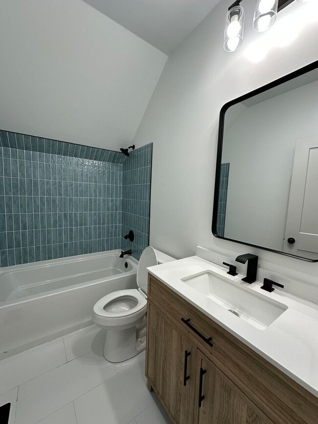 Building Photo - Brand New Living in North Knoxville: Modern Comfort Awaits