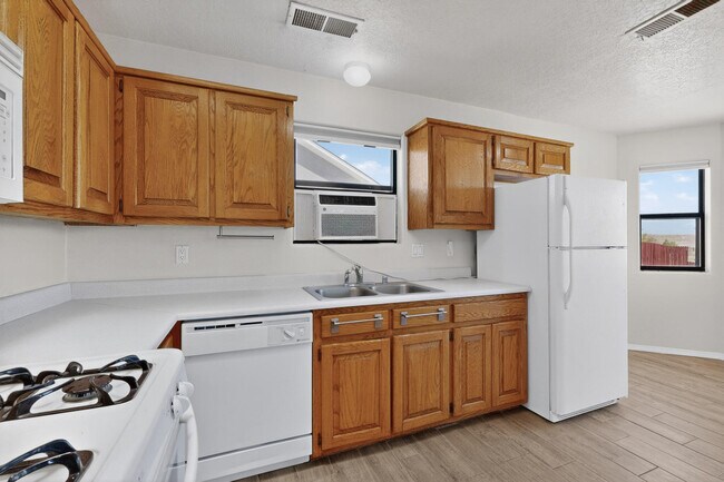 Building Photo - 16 Sheba Pl