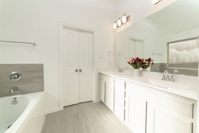 Building Photo - 2606 Ocean Pass Ln