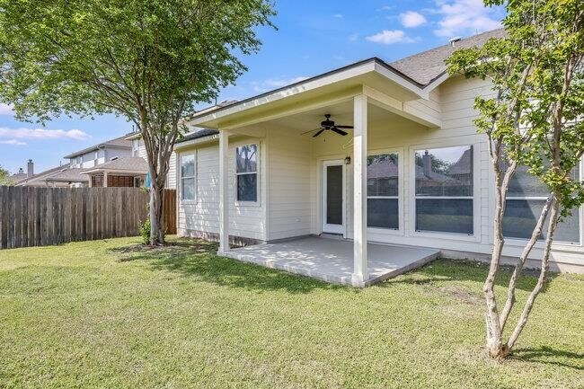 Building Photo - 4001 Veiled Falls Dr