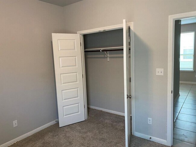 Building Photo - 241 Syrah Ct