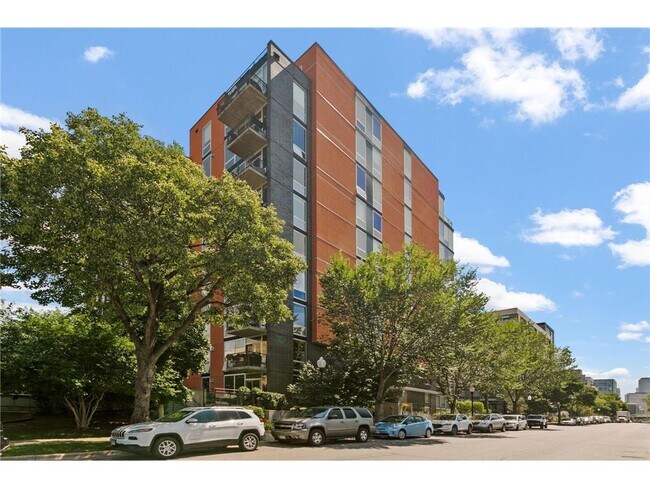 Building Photo - 730 N 4th St
