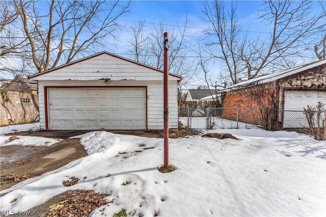 Building Photo - 3519 W 100th St