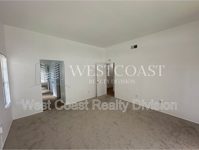 Building Photo - 2823 Andover Ave