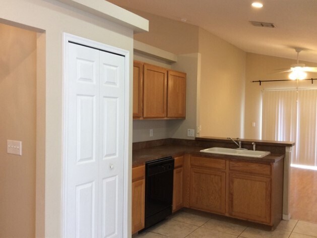 Building Photo - 10942 Brown Trout Cir
