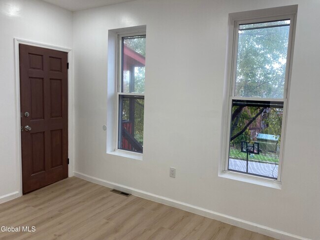 Building Photo - 13 Kimball St