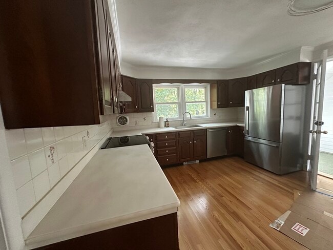 Building Photo - 35 Colton Ln