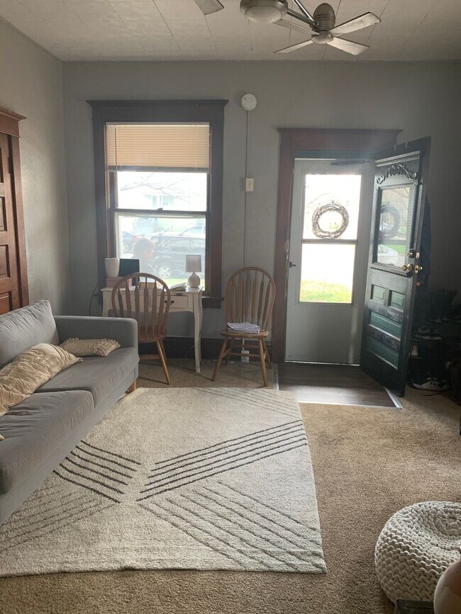 Building Photo - 1017 17th St