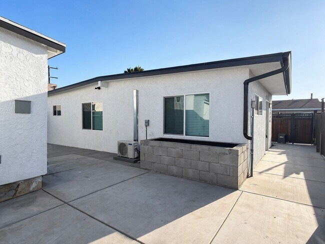 Building Photo - 2123 Martin Luther King Jr Ave