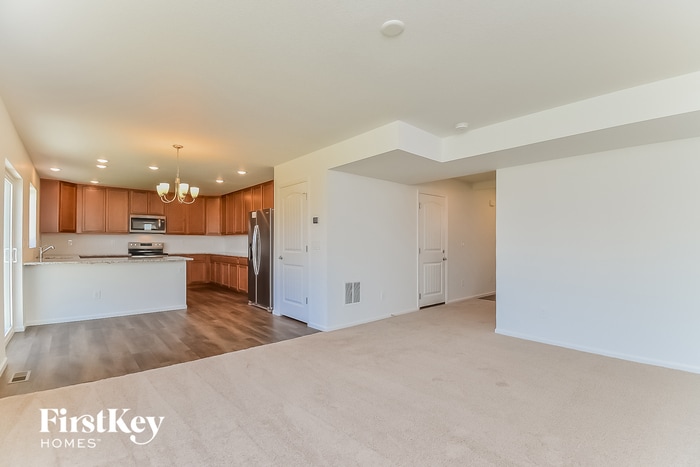 Building Photo - 6919 Akela Ln