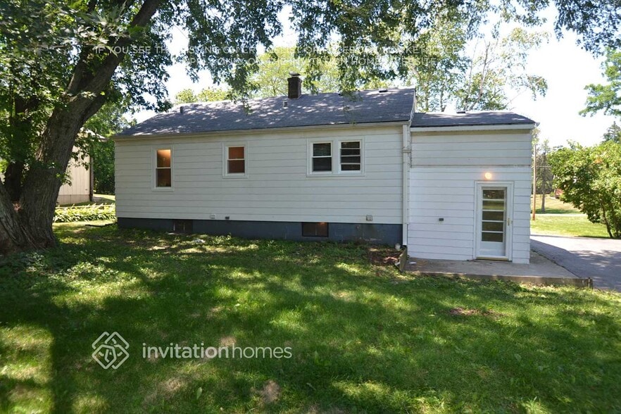 Building Photo - 20839 N Cumnor Ave