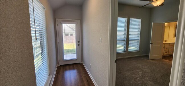 Building Photo - 505 Los Olives Ln