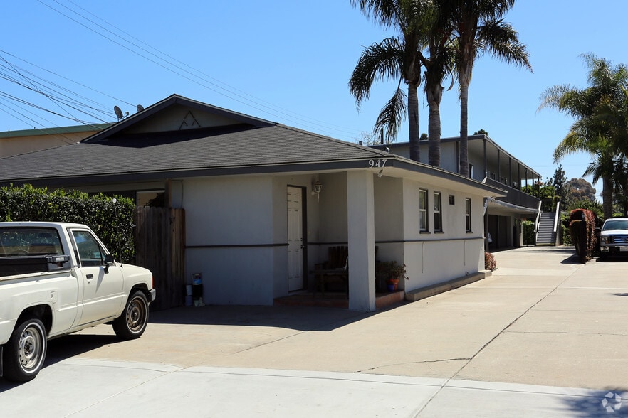 Building Photo - 941-947 Oak Ave
