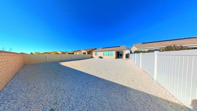 Building Photo - 1627 Vlg Grn Wy