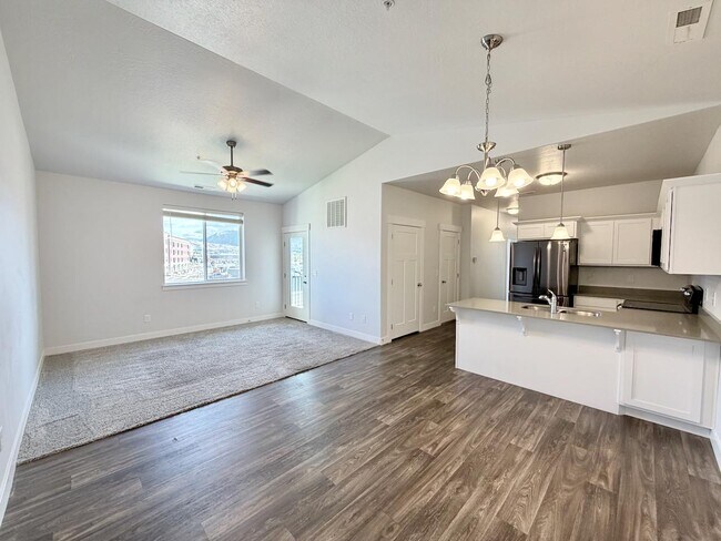 Building Photo - 738 N 260 W