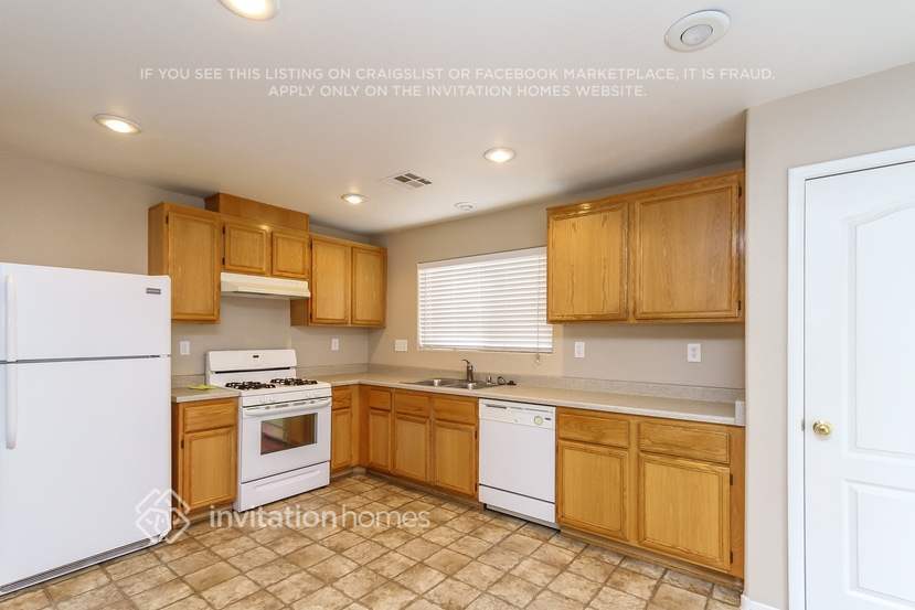 Building Photo - 4130 Pistachio Nut Ave