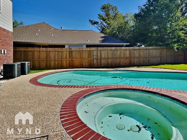 Building Photo - 2219 Garden Terrace Dr