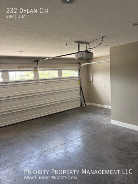 Building Photo - 232 Dylan Cir