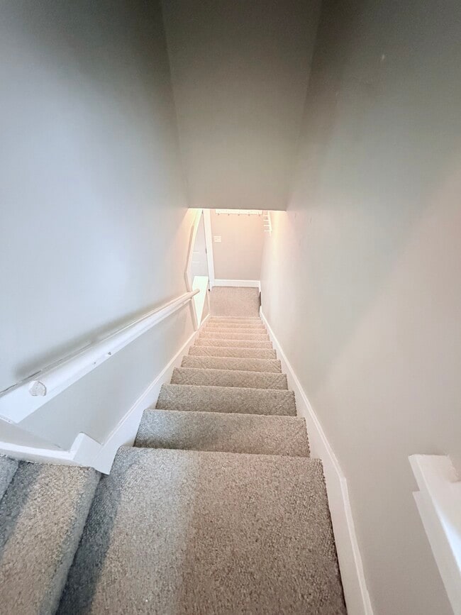 Building Photo - 564 Shroyer Rd