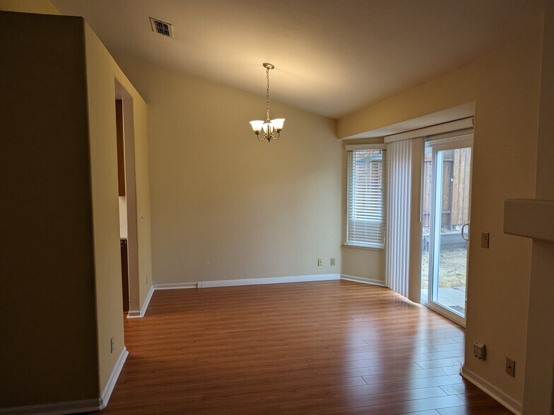 Building Photo - 224 Berry Oak Ct