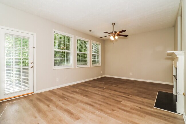 Building Photo - 7106 Hillcrest Chase Dr SW