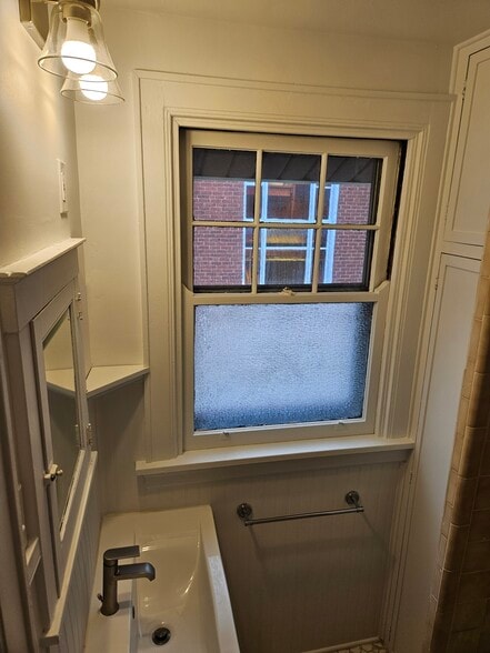 Building Photo - 4115 34th Avenue