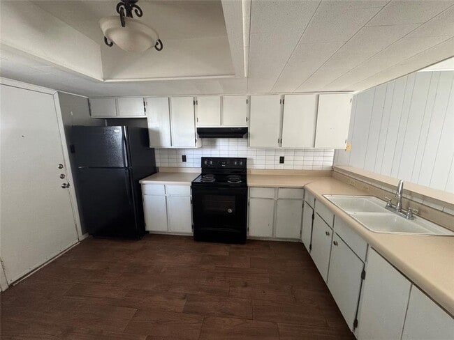 Building Photo - 2745 Maple Tree Rd