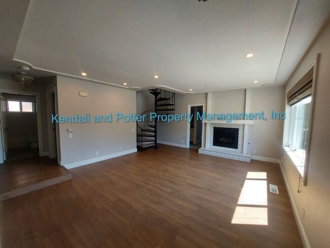 Building Photo - 5737 Soquel Dr