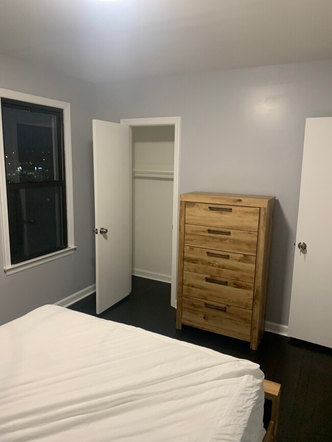 Building Photo - 174 Orland St