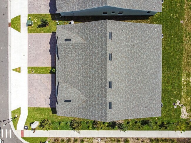 Building Photo - MOVE IN SPECIAL- Beautiful 3/2 Energy Effi...