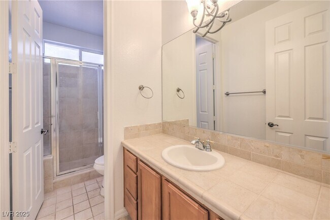 Building Photo - 10227 Sunset Gardens Dr