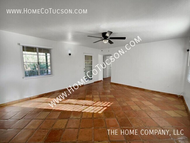Building Photo - 1509 E Blacklidge Dr