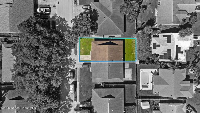 Building Photo - 1780 Stewart Pl