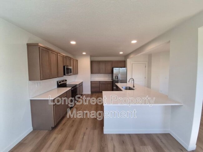 Building Photo - 4694 Finch St