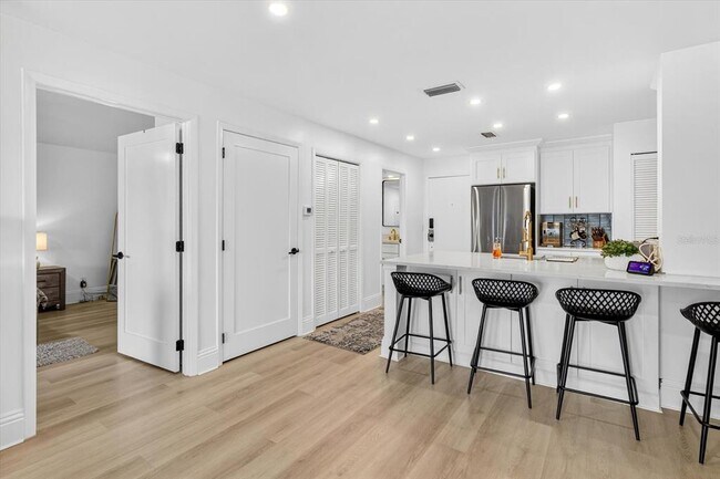 Building Photo - 29254 Bay Hollow Dr