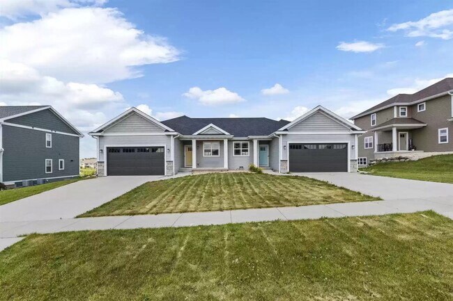 Front right of duplex - 4354 Eagle Ridge Ln