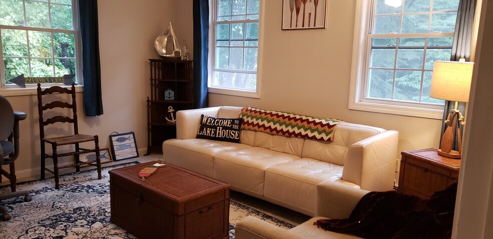 Building Photo - 46 Prindle Hill Rd