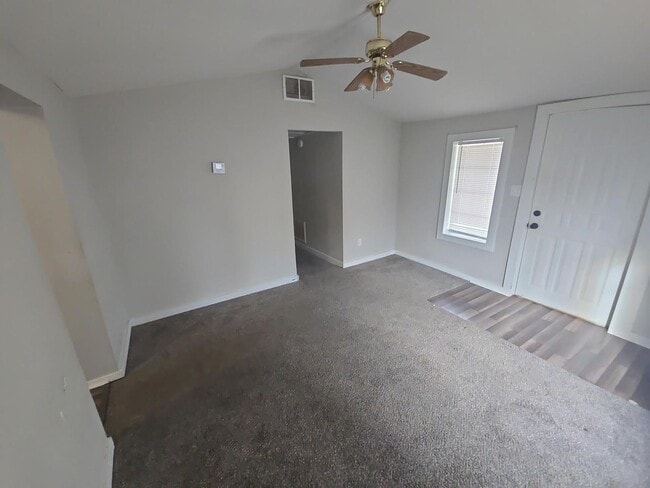 Building Photo - Cozy 2-Bedroom Home with Large Yard & Stor...