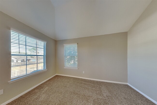 Building Photo - 9658 Therrell Dr