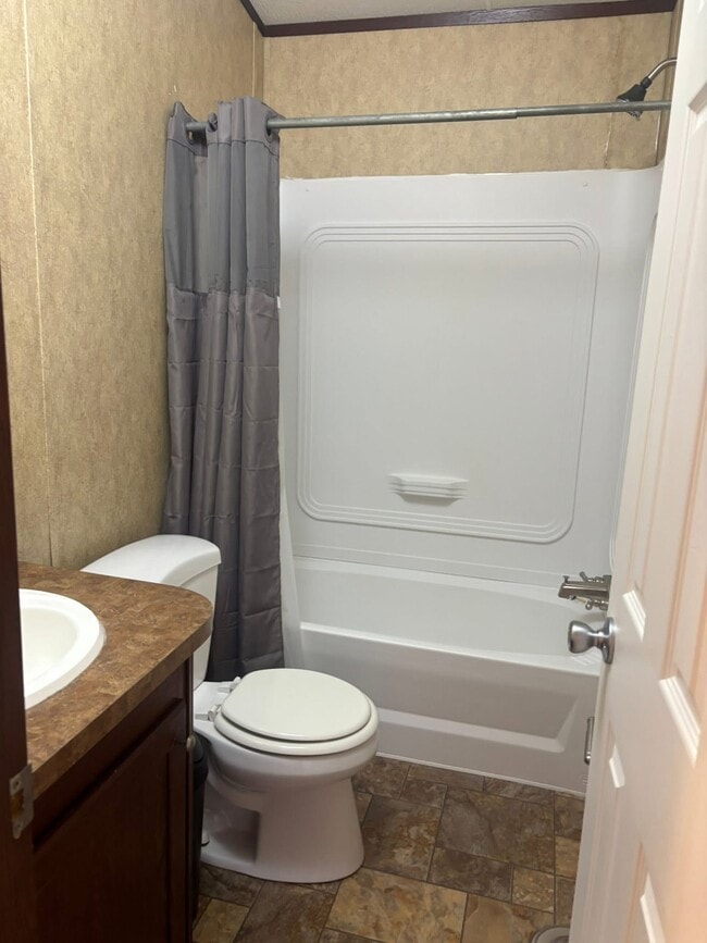 Building Photo - 294 Wilson Bridge Rd